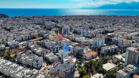 Una nueva vida que se puede sostener en verano e invierno, equipada con las normas de vida del futuro, le espera en Muratpaşa, la zona residencial más céntrica de Antalya, conocida por la combinación de todas las instalaciones sociales, culturales y ...