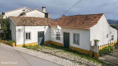 Villa de 2 chambres située près du village d’Ansião. Dans cette localité, vous pouvez trouver toutes sortes de commerces et de services. La propriété se compose de deux chambres, d’un salon, d’une cuisine et d’une salle de bain. Ils disposent égaleme...