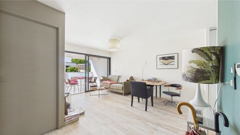 Quartier Kléber, à l'entrée du centre-ville, venez découvrir ce bel appartement qui a tous les avantages : T2 se composant d'un sas d'entrée avec placard, beau séjour et cuisine semi-séparée (24.70 m²) entièrement équipée, 1 chambre avec placard, le ...