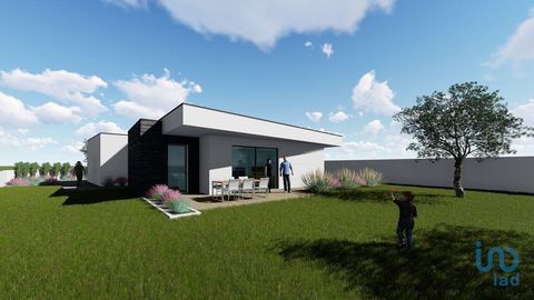 Moradia Térrea T3 Isolada em Aguada de Cima – 330.000€ Se procura uma moradia térrea, moderna, isolada e com excelentes acabamentos, esta é a oportunidade ideal. Localizada em Aguada de Cima, freguesia do concelho de Águeda, esta moradia oferece todo...