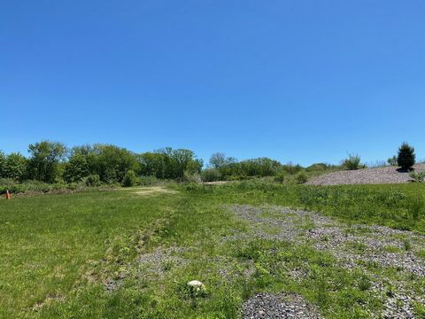 Glendale at Oxford/Canterbury Estates offers options for the next builder. Our builder after 53 years of building is retiring. The property is being offered with a few options. The first for the buyer to finish the complex in Oxford which consists of...