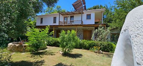 Une opportunité unique de vie et d’investissement au cœur de la nature à Fethiye Kayaköy : 6+2 Duplex Farm House Une opportunité rare pour la vie et l’investissement vous attend à Fethiye Kayaköy, qui est célèbre pour ses maisons grecques historiques...