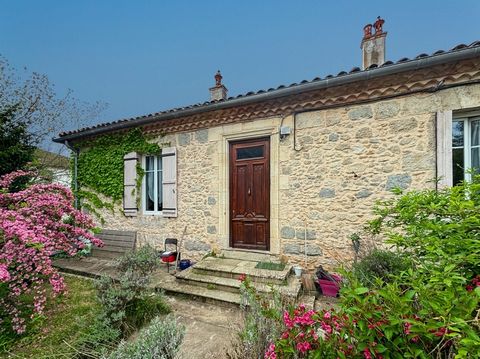 Maison en pierre rénovée 6 pièces CASTELNAU D'AUZAN