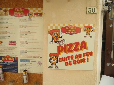 PIZZERIA au feu de bois/RESTAURANT au coeur du centre ville de RIEZ LA ROMAINE, au PAYS du VERDON