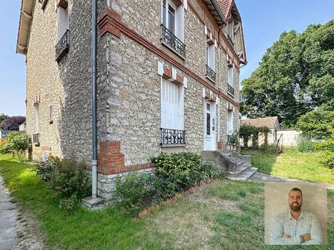 Charmes de l’ancien appartement type 2 pièces refait à neuf