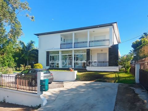 EXCLUSIVITE CAPIFRANCE - Maison rénovée à vendre F7 - 173 m² habitables - Terrain 420 m² · à Mont Vert (974)