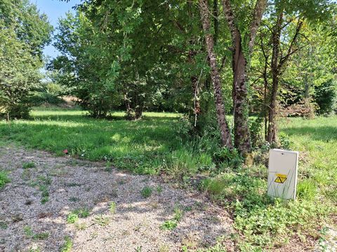 Terrain à vendre 970m² proche de CASTELJALOUX (47) lotissement 8 lots
