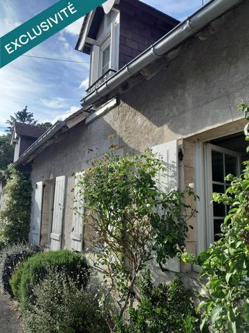 Secteur privilégié pour cette charmante longère en bord de Loire. Grand Garage. Cave. Jardinet