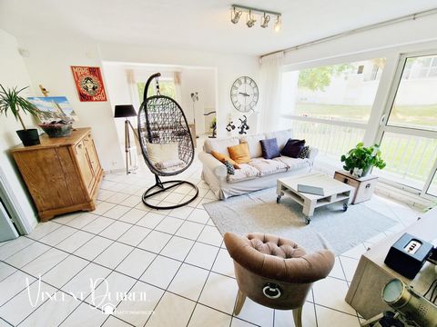 CENTRE BOURG SAINT HERBLAIN - VASTE APPARTEMENT DE 103m²