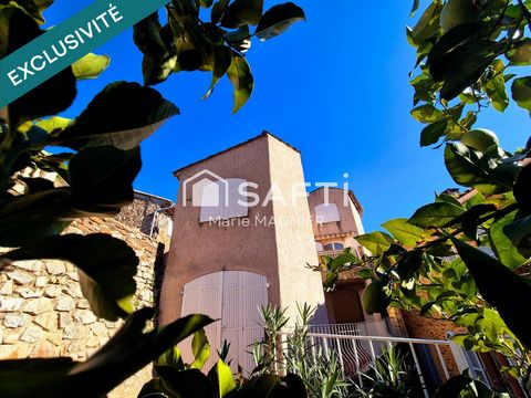 A RENOVER avec vue exceptionnelle sur le château, maison de ville T5 - 3 chambres de 146m2 sur terrain de 170m2 environ avec terrasse, jardinet et atelier/ studio à aménager - tout à pied, GRIMAUD-VILLAGE