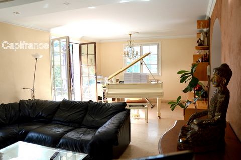Maison familiale à vendre à Grignon 6 chambres, piscine et grand terrain