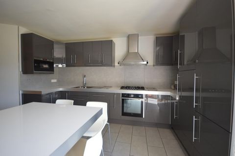 Maison de 160m² avec pisicne et sous-sol 70m2