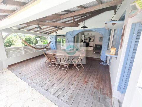 Het agentschap TROPIK'IMMO presenteert deze charmante villa van 92m², gelegen in de populaire wijk La Cherry au Diamant. De rustige, veilige woonomgeving die alleen toegankelijk is via een automatische poort met Digicode zal gezinnen en liefhebbers v...