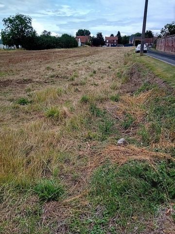 Terrain 19 mètres de façade a bâtir dans rue trés calme avec aide pécuniaire de la commune pour les branchements