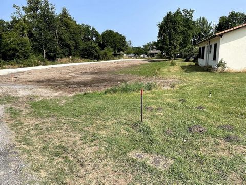TERRAIN CONSTRUCTIBLE ET VIABILISE 542M2 , Zone UB